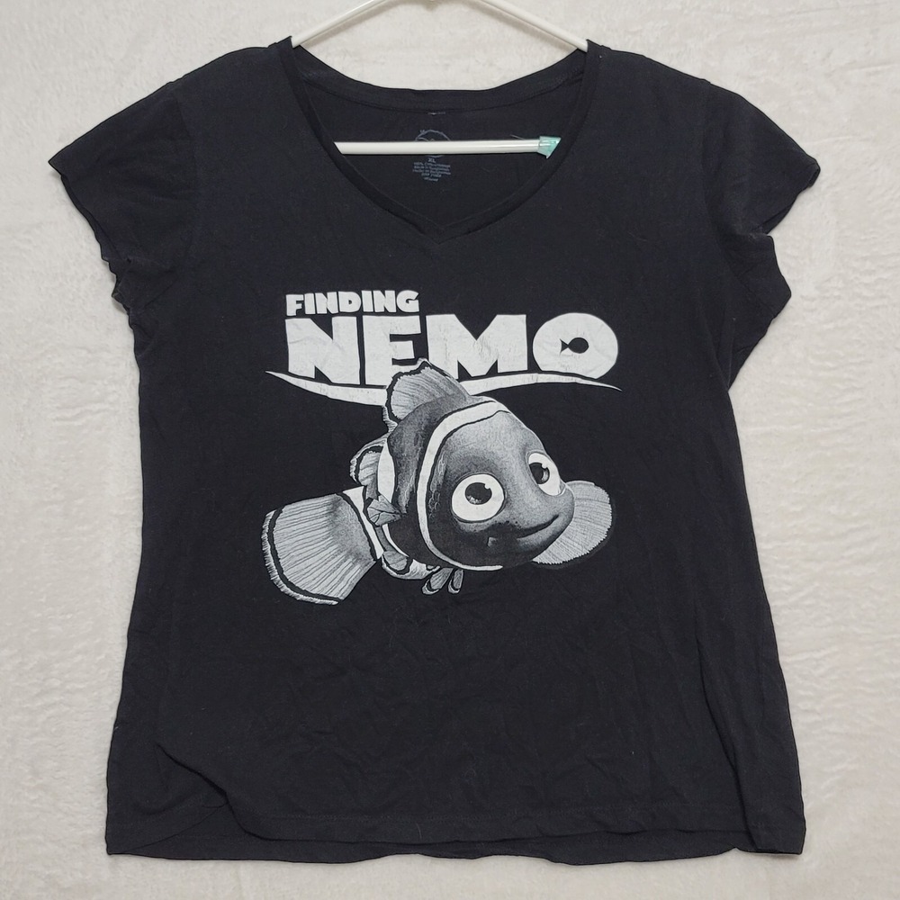 Disney juniors T Shirt Size XL 15/17 Finding Nemo Black Short Sleeve Casual